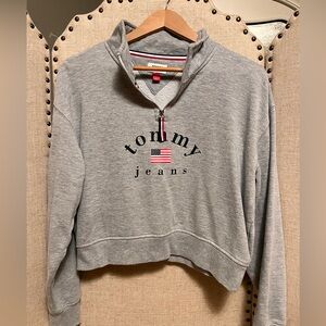Women’s Tommy Hilfiger quarterzip cropped sweater size large
